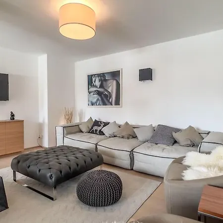 Apartment Luxus Poolblick - Mit Eigener Sauna By Interhome Seefeld in Tirol