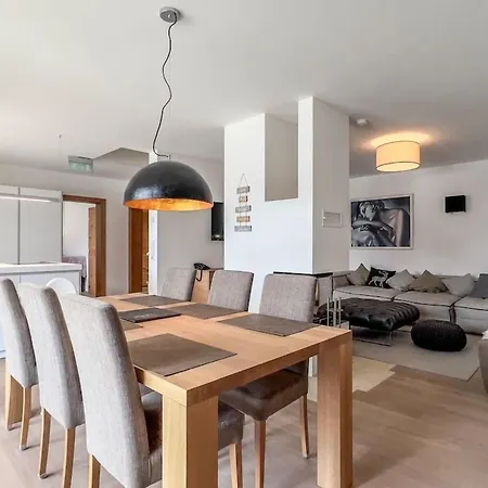 Luxus Poolblick - Mit Eigener Sauna By Interhome Seefeld in Tirol