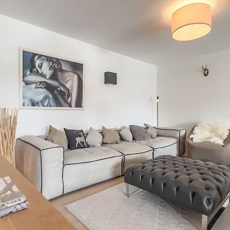 Apartment Luxus Poolblick - Mit Eigener Sauna By Interhome Seefeld in Tirol