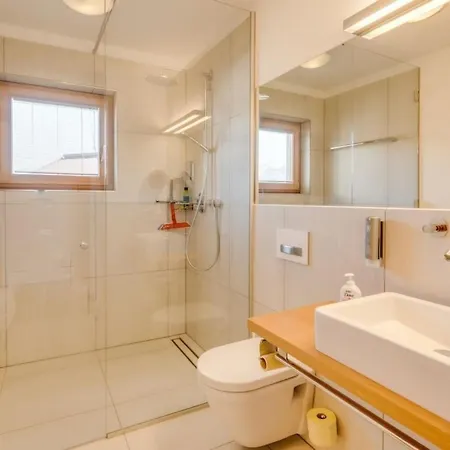 Luxus Poolblick - Mit Eigener Sauna By Interhome *