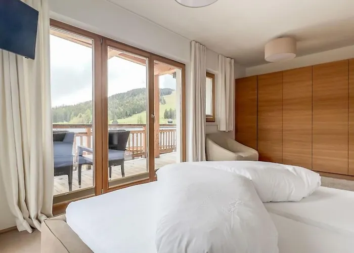 Appartement Luxus Poolblick - Mit Eigener Sauna By Interhome