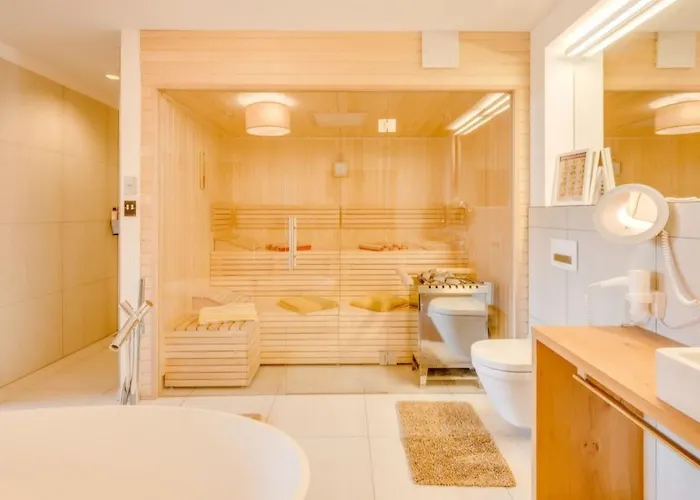Luxus Poolblick - Mit Eigener Sauna By Interhome