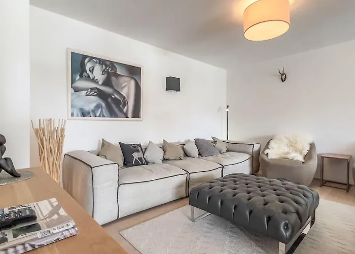 Appartement Luxus Poolblick - Mit Eigener Sauna By Interhome Seefeld in Tirol