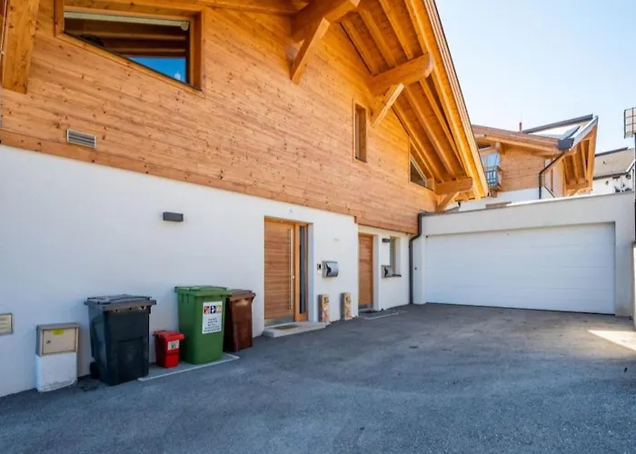 Luxus Poolblick - Mit Eigener Sauna By Interhome *